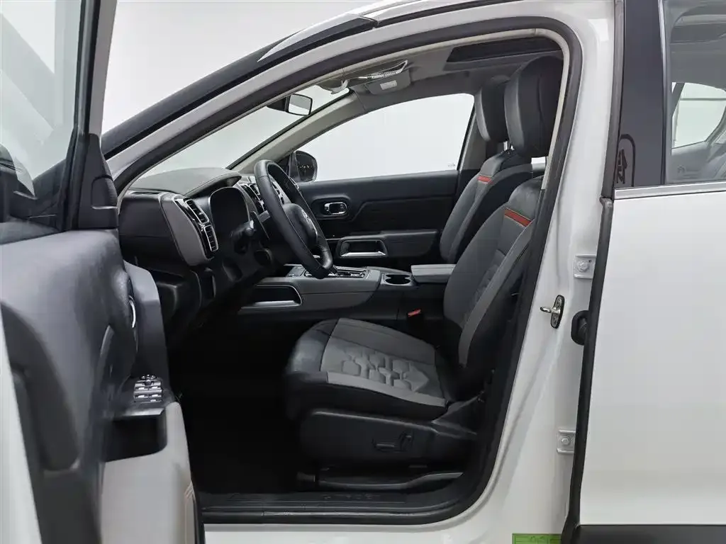 Citroen C5 AIRCROSS 2024 из CN, фото 4