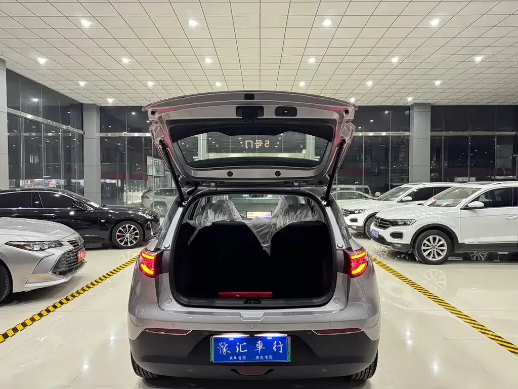 Geely Starburst — фото 7
