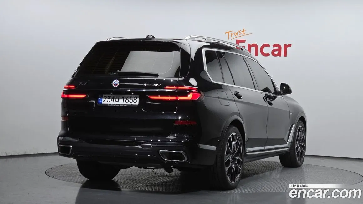 BMW X7 — фото 10