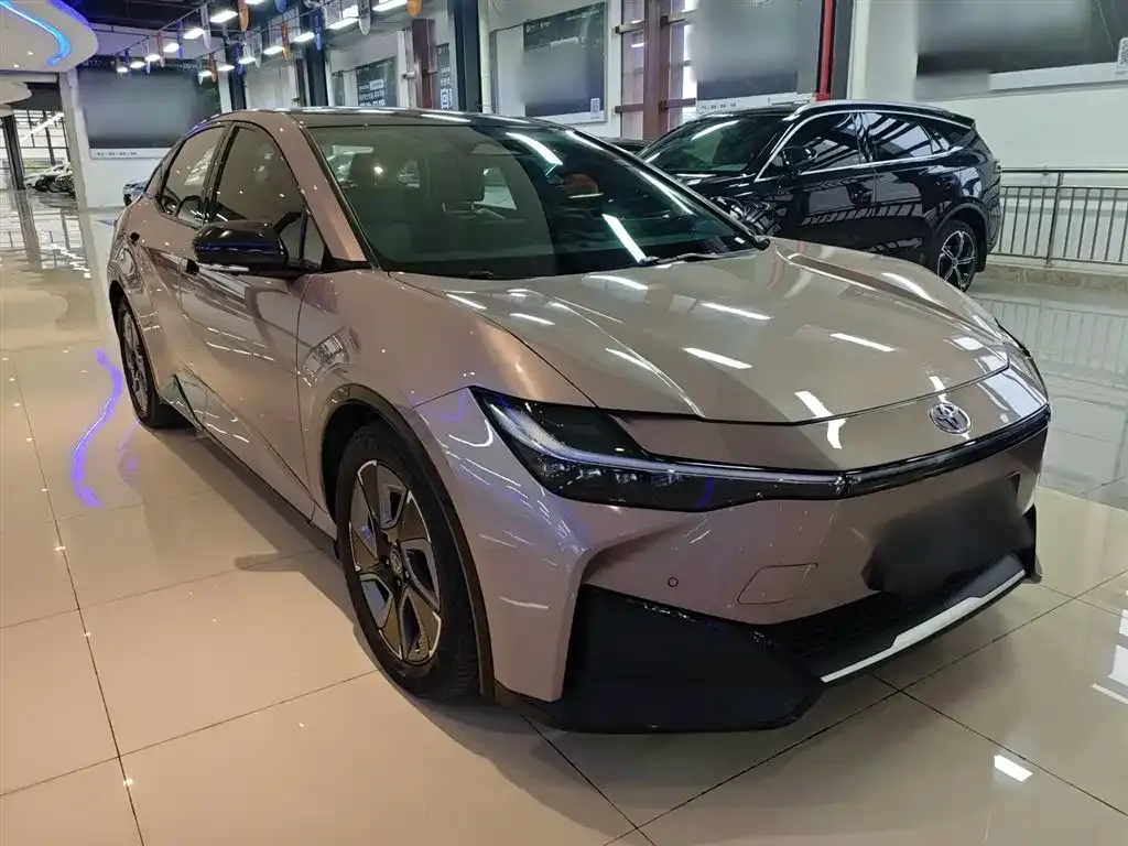 Toyota bZ3 2023 из CN, фото 9