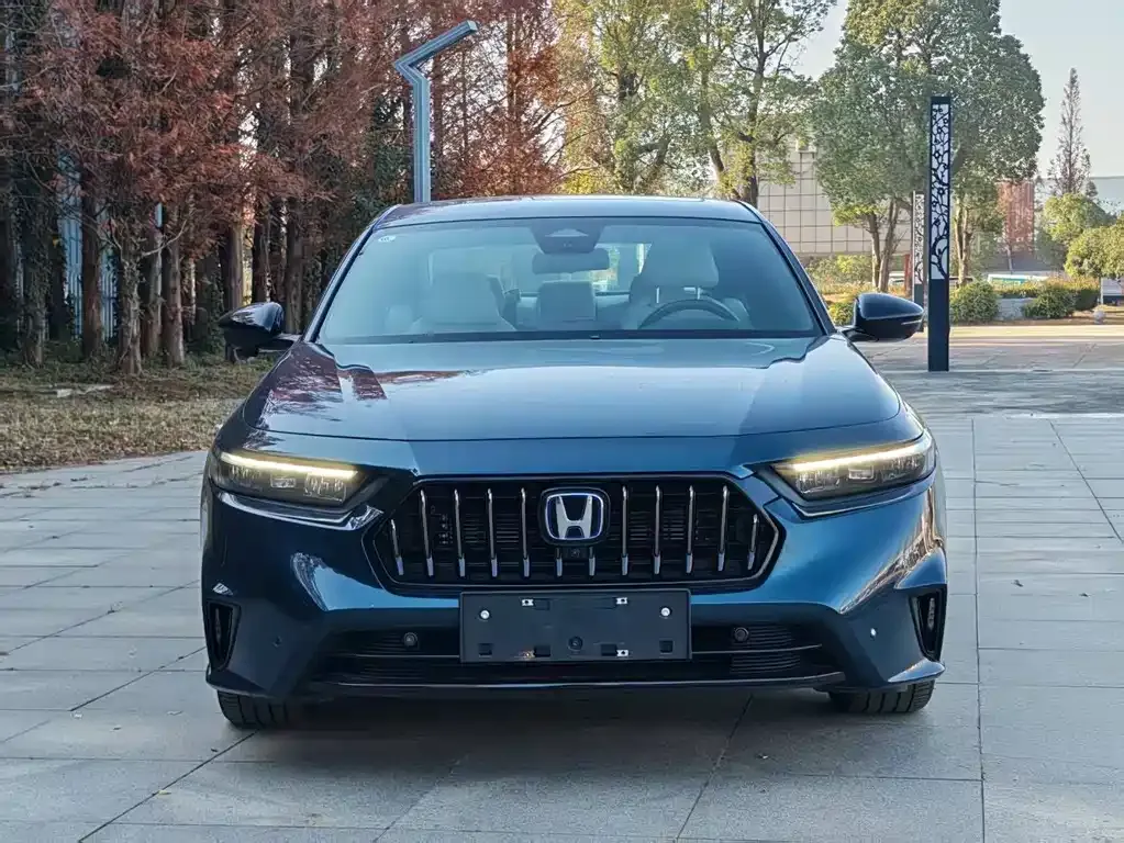 Honda Inspire PHEV 2023 из CN, фото 9