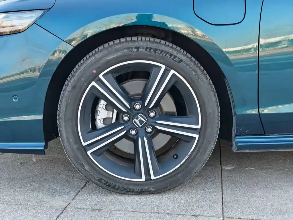 Honda Inspire PHEV 2023 из CN, фото 7