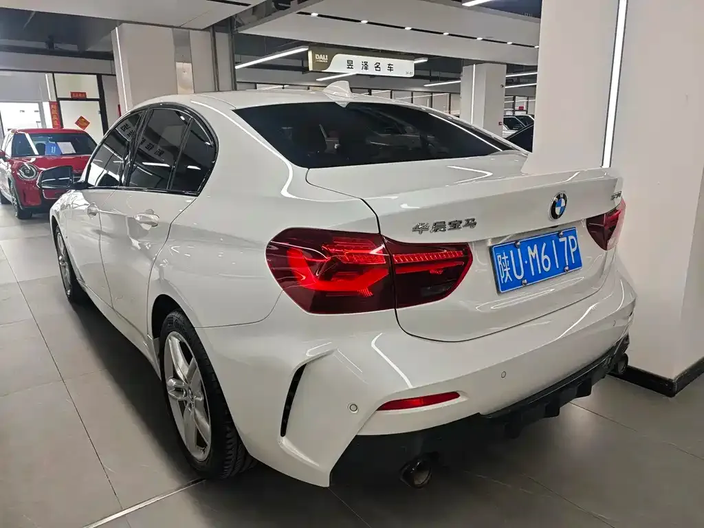 BMW 1 Series 2023 из CN, фото 4