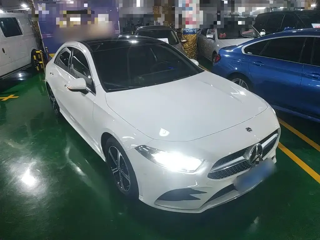 Mercedes-Benz A-Class 2023 из CN, фото 3