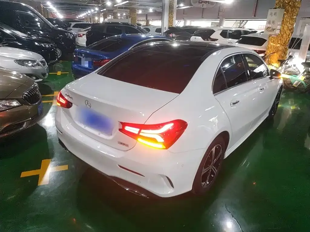 Mercedes-Benz A-Class 2023 из CN, фото 10
