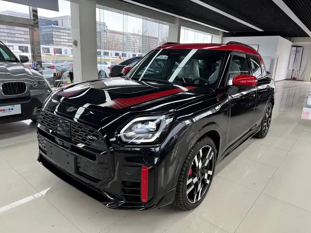 MINI Countryman JCW — фото 1
