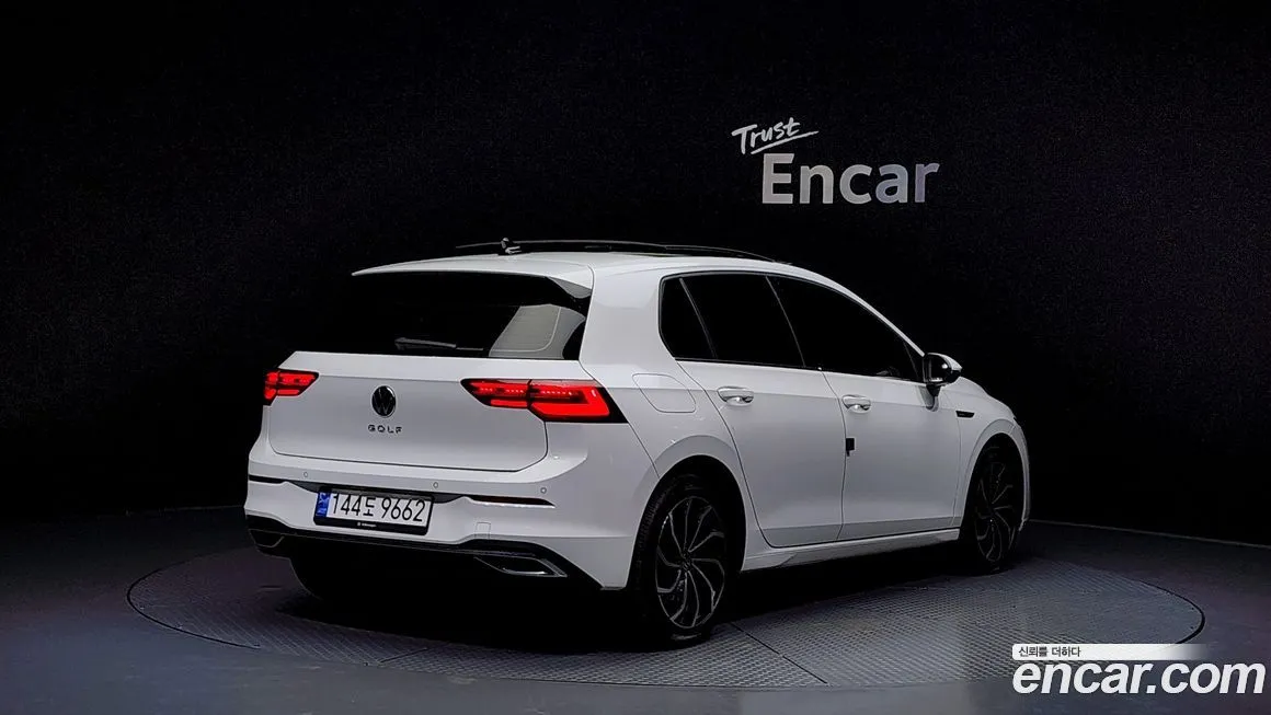 Volkswagen Golf 2022 из KR, фото 3