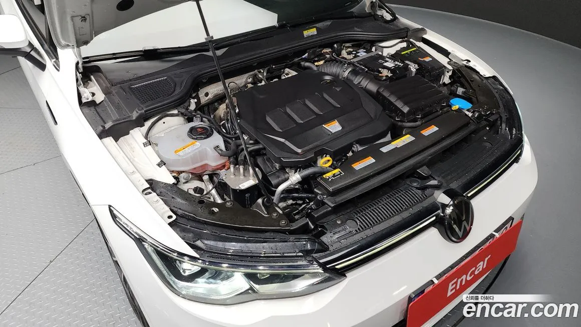 Volkswagen Golf 2022 из KR, фото 10