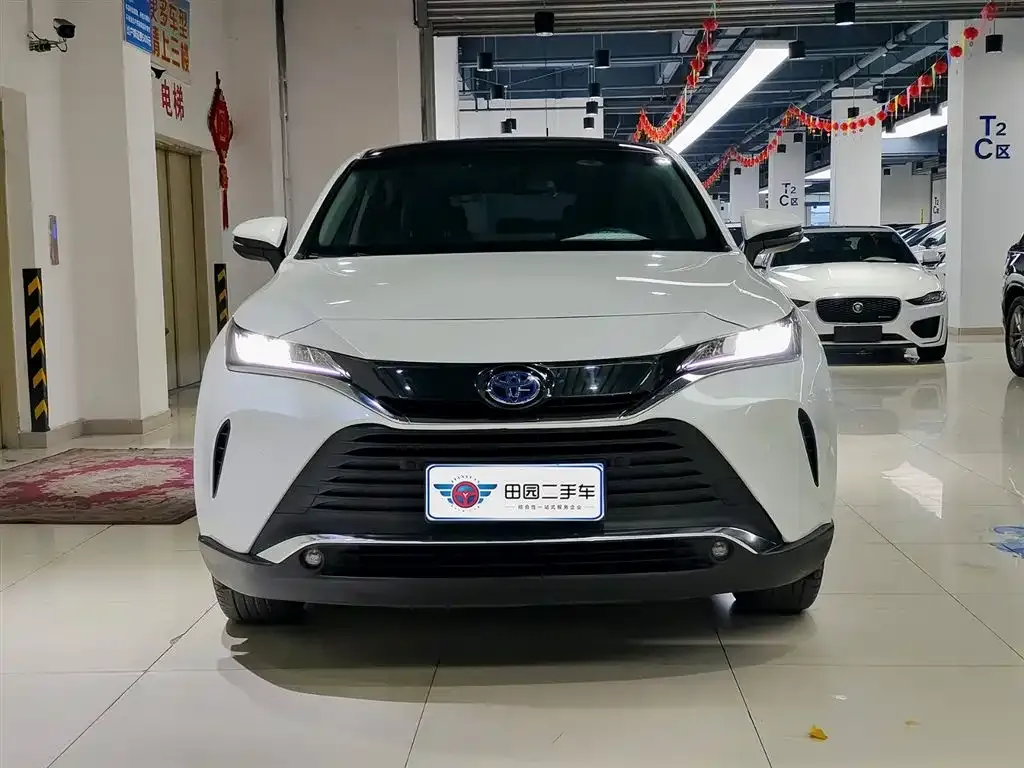 Toyota Harrier — фото 2
