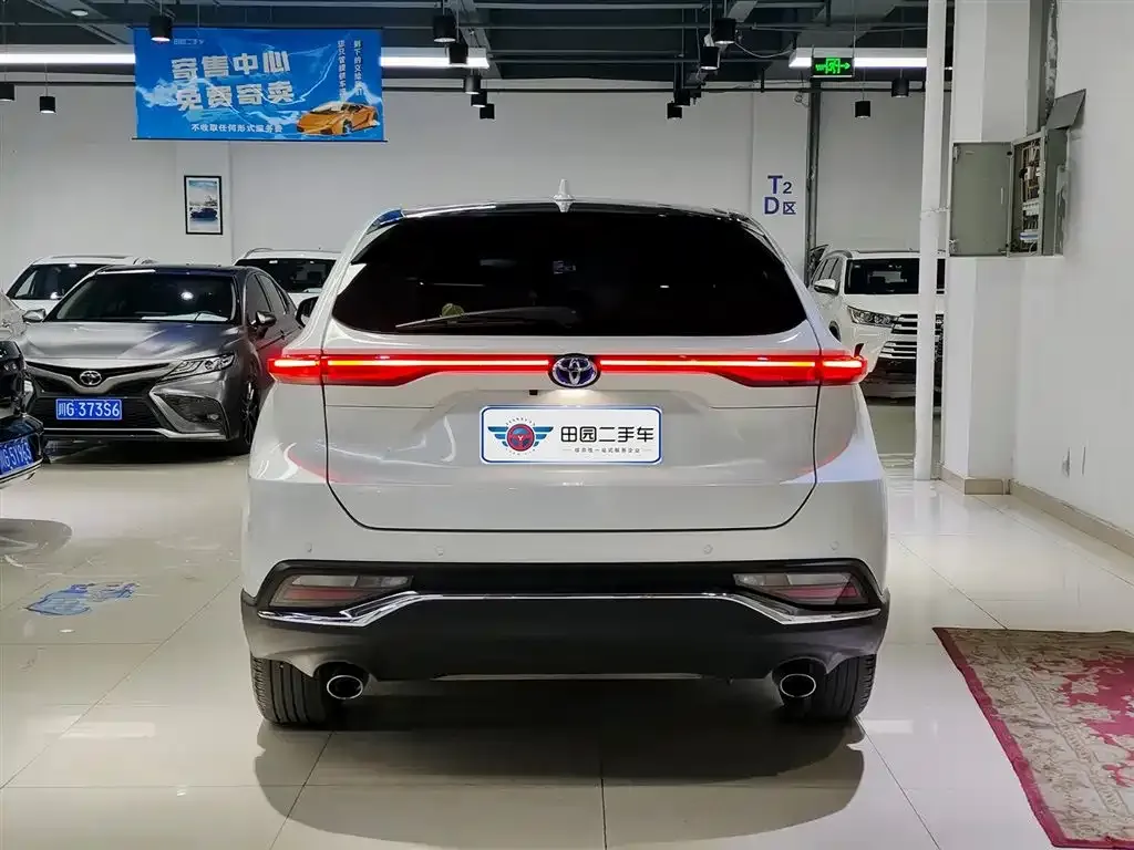 Toyota Harrier — фото 5