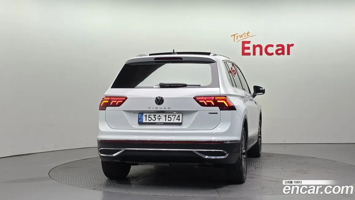 Volkswagen Tiguan — фото 4