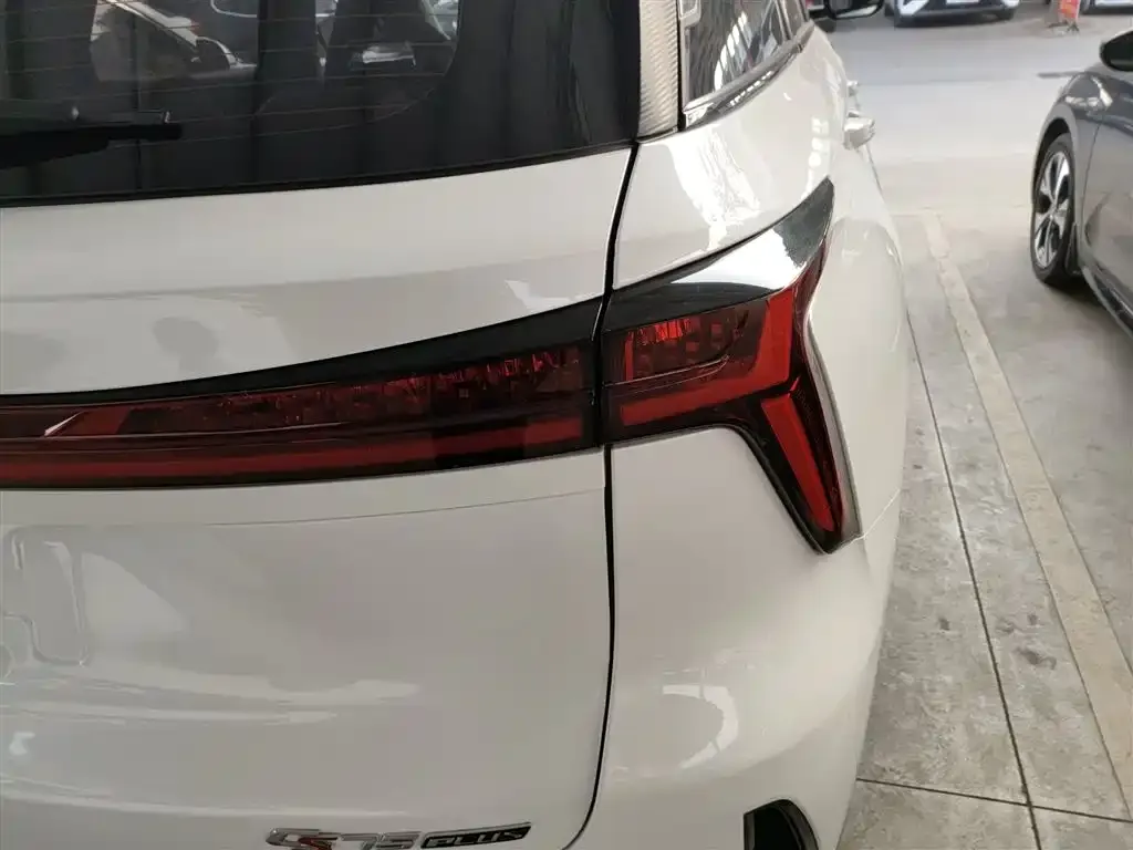 Changan CS75PLUS 2023 из CN, фото 2
