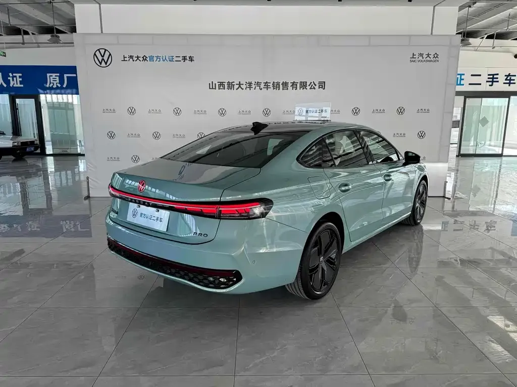 Volkswagen Passat — фото 7