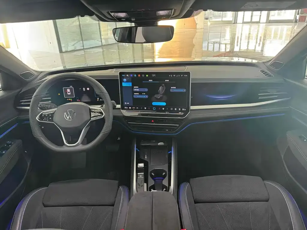 Volkswagen Passat — фото 8