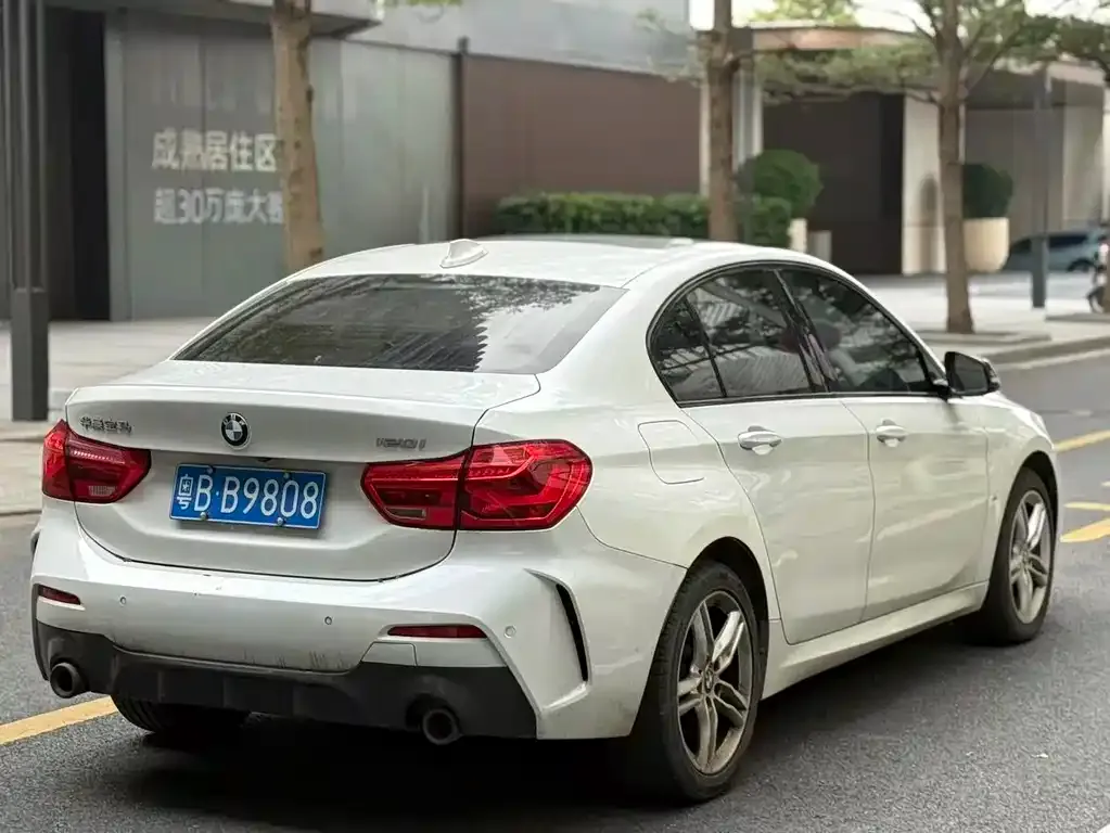 BMW 1 Series 2022 из CN, фото 4