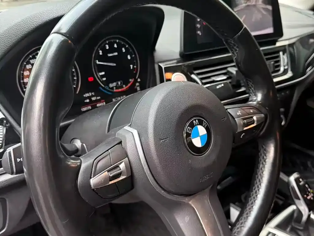 BMW 1 Series 2022 из CN, фото 2