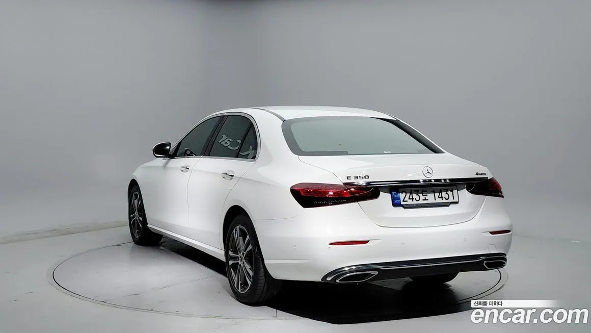 Mercedes-Benz E-Class — фото 5