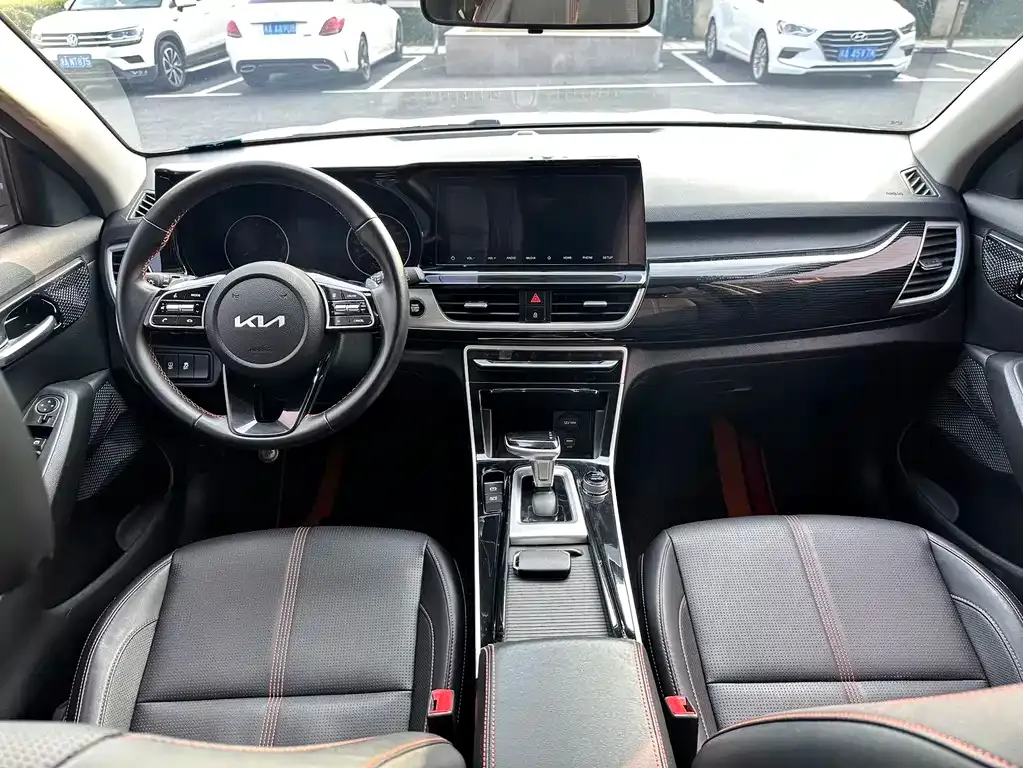 Kia KX3 2021 из CN, фото 7