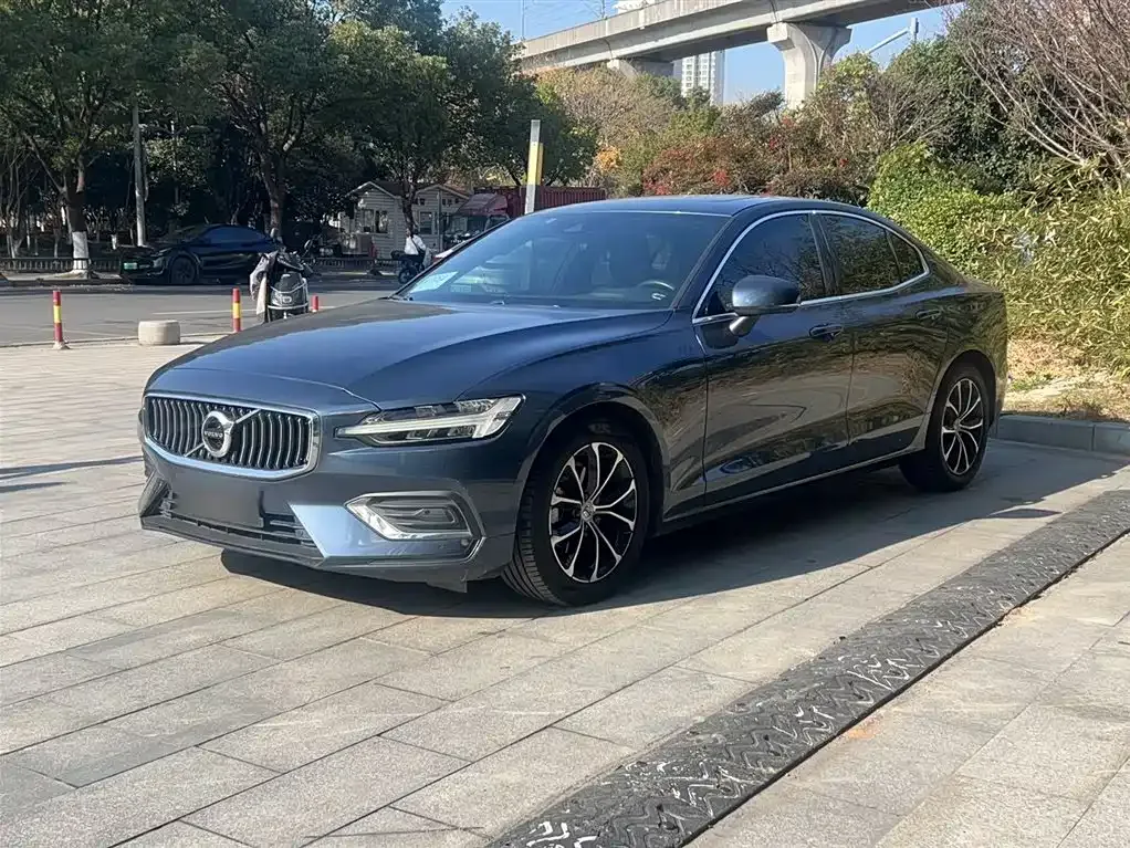 Volvo S60 2022 из CN, фото 2