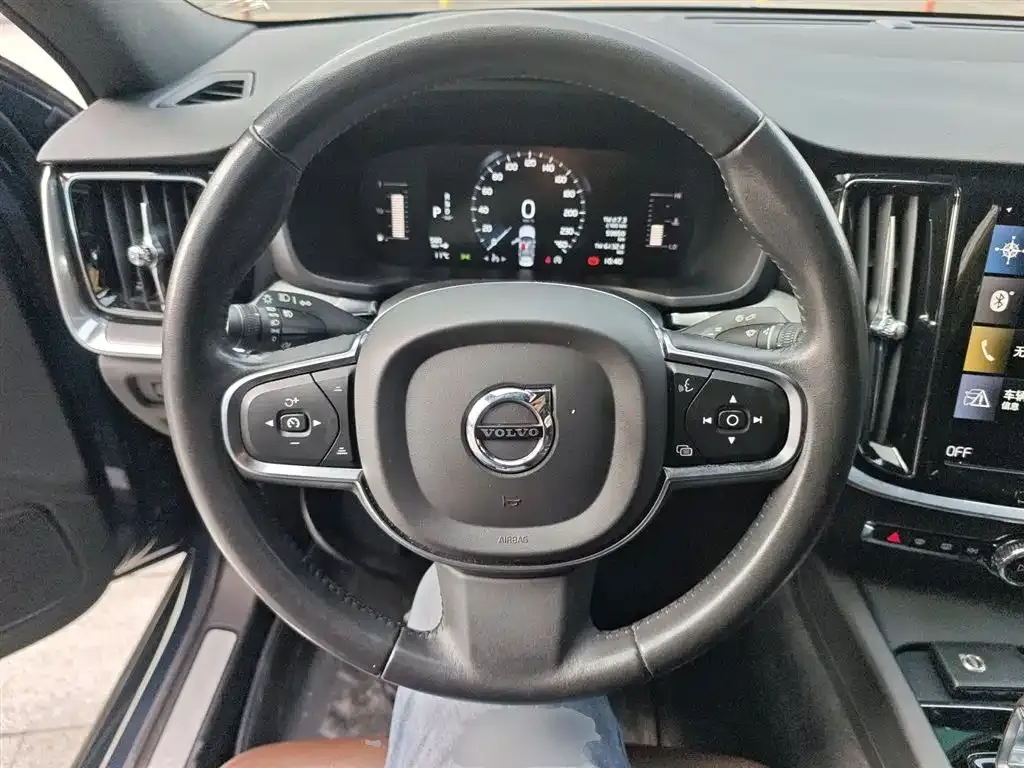 Volvo S60 2022 из CN, фото 3