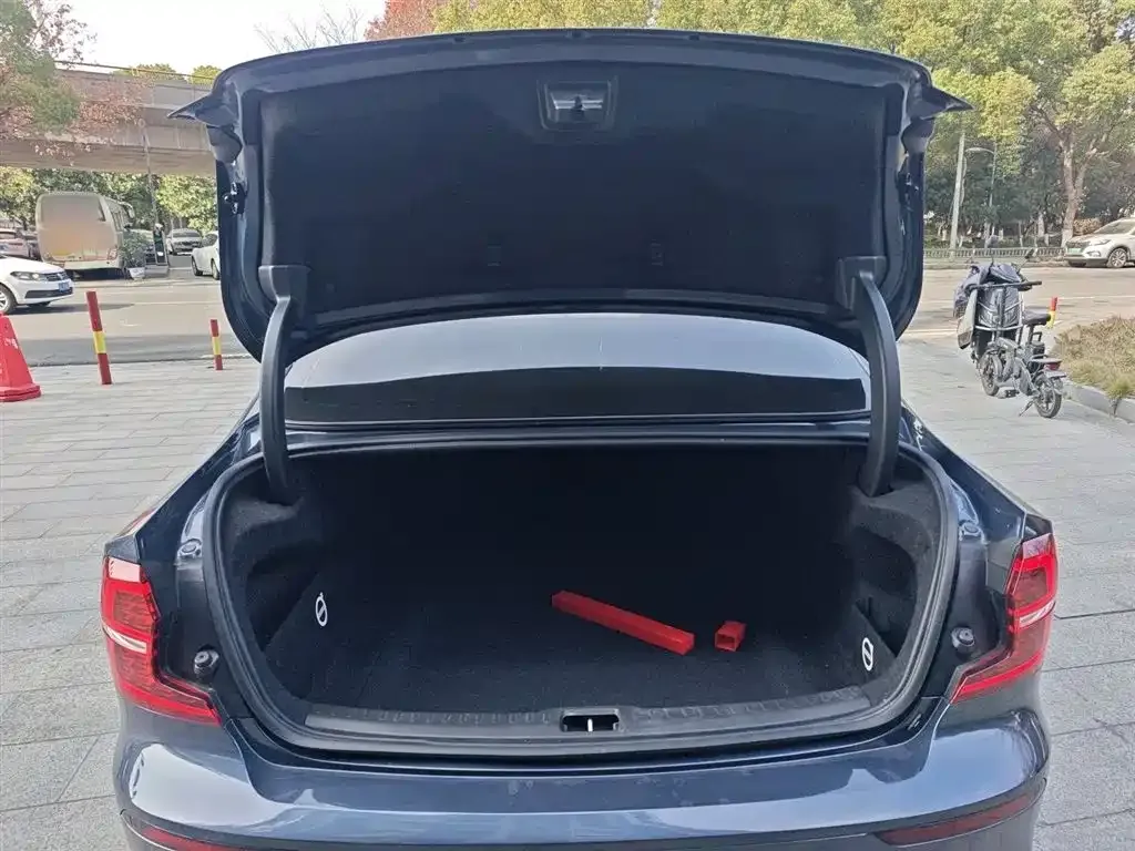 Volvo S60 2022 из CN, фото 9