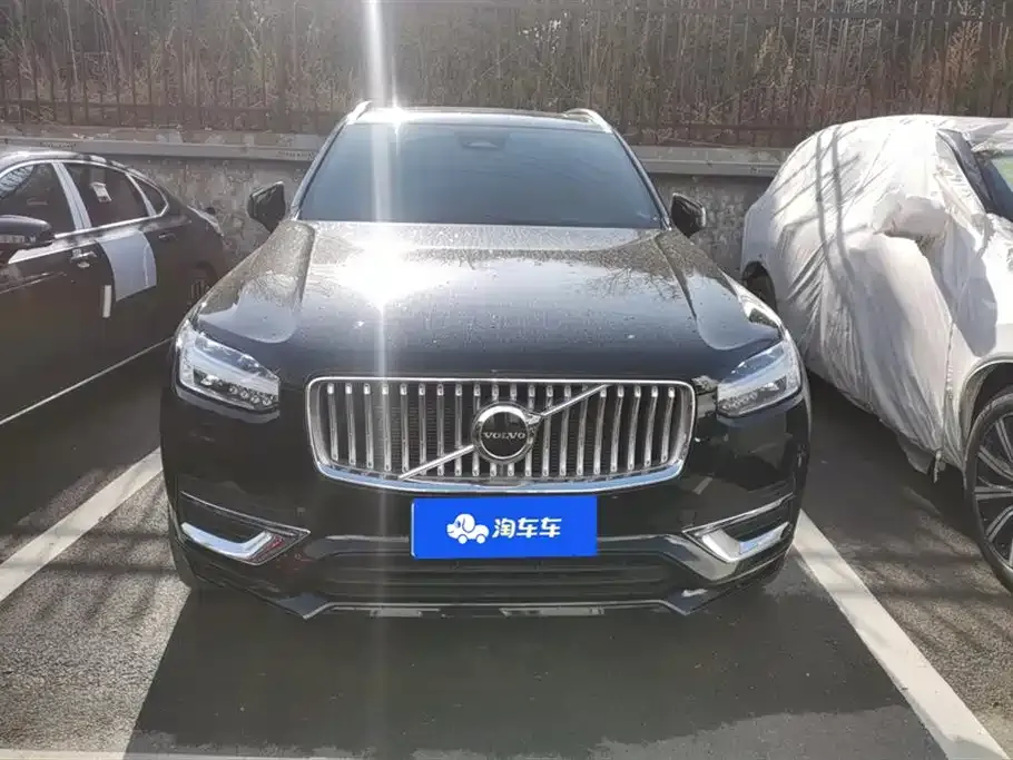 Volvo XC90 — фото 10