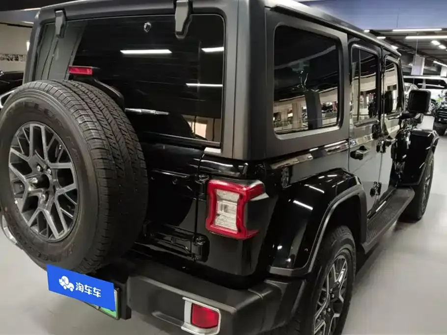 Jeep Wrangler PHEV 2022 из CN, фото 9