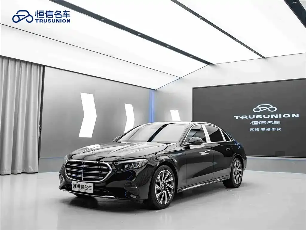 Mercedes-Benz E-Class — фото 10
