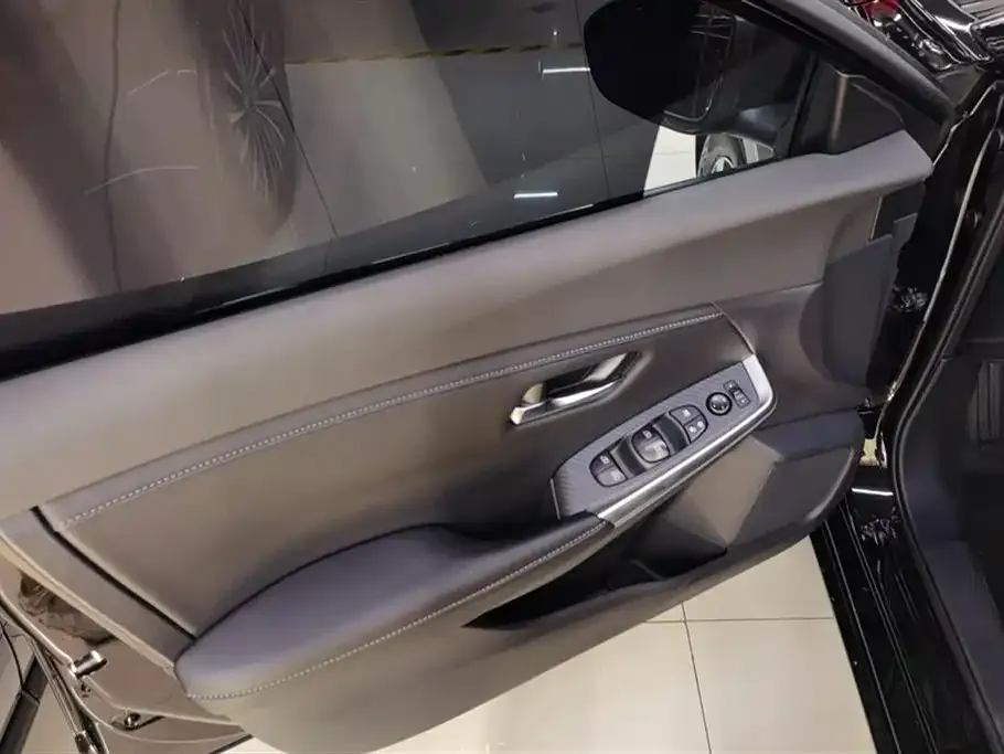 Nissan Sylphy 2024 из CN, фото 5