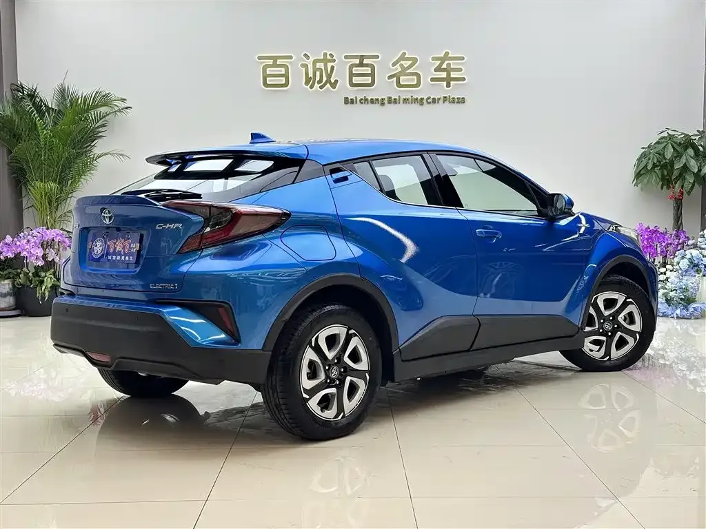 Toyota C-HR EV 2021 из CN, фото 2