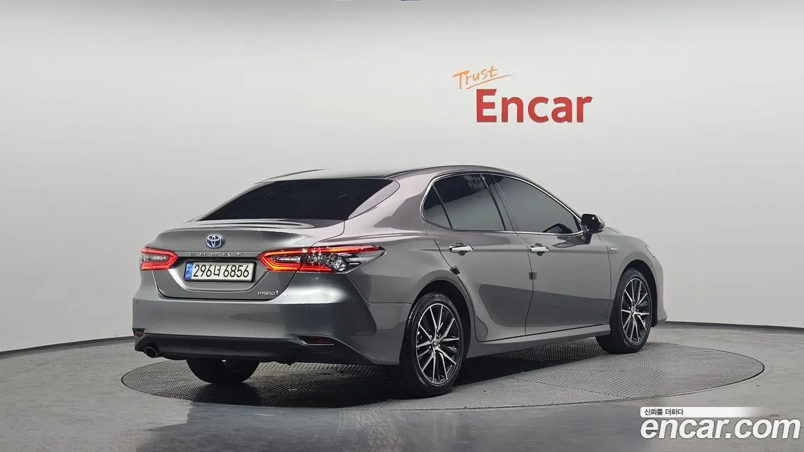 Toyota Camry 2023 из KR, фото 2
