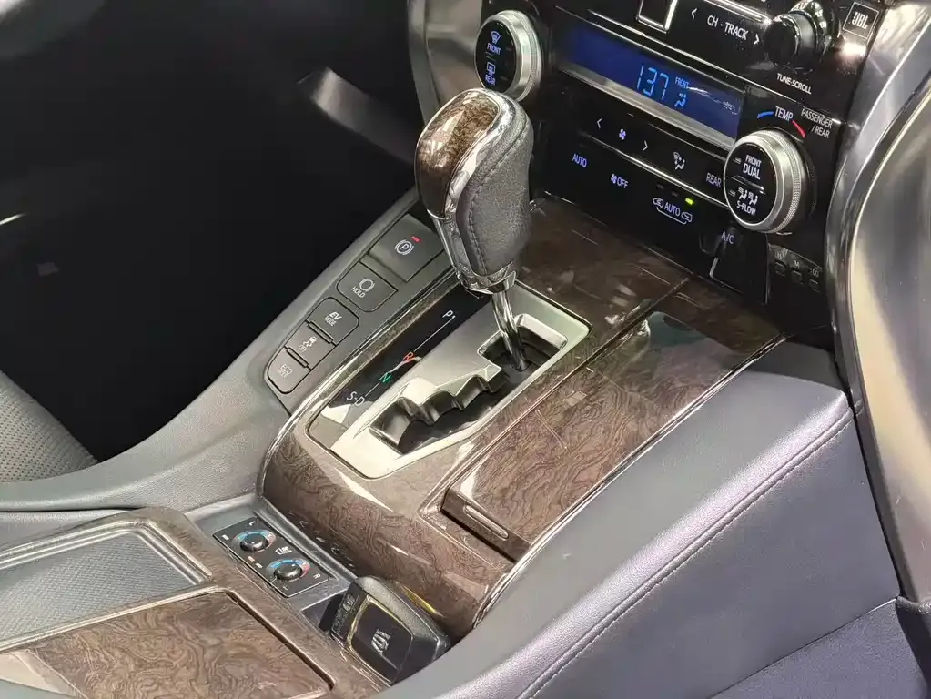 Toyota Vellfire 2023 из CN, фото 9