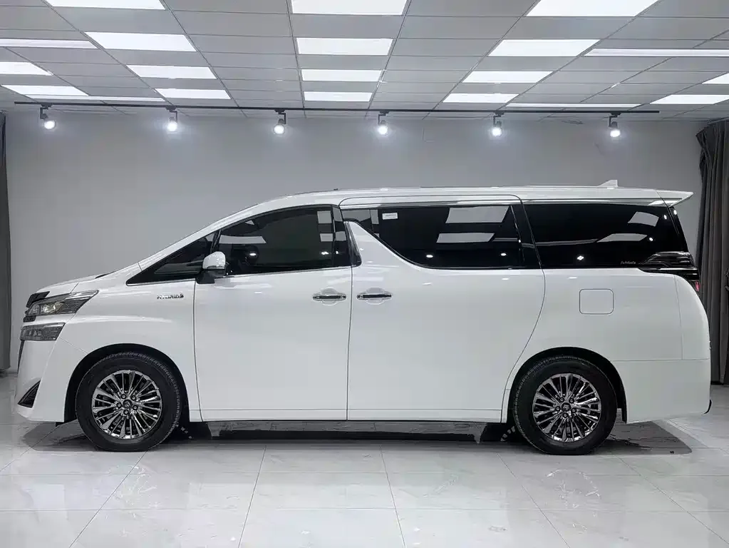 Toyota Vellfire 2023 из CN, фото 5
