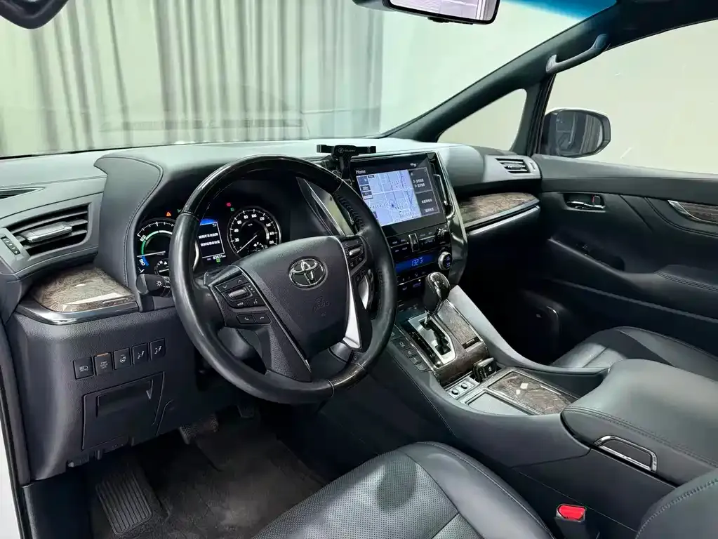 Toyota Vellfire 2023 из CN, фото 8