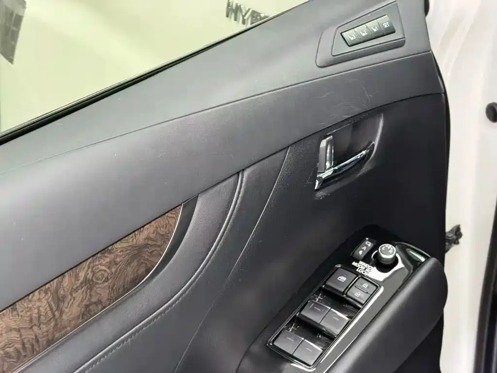 Toyota Vellfire 2023 из CN, фото 3