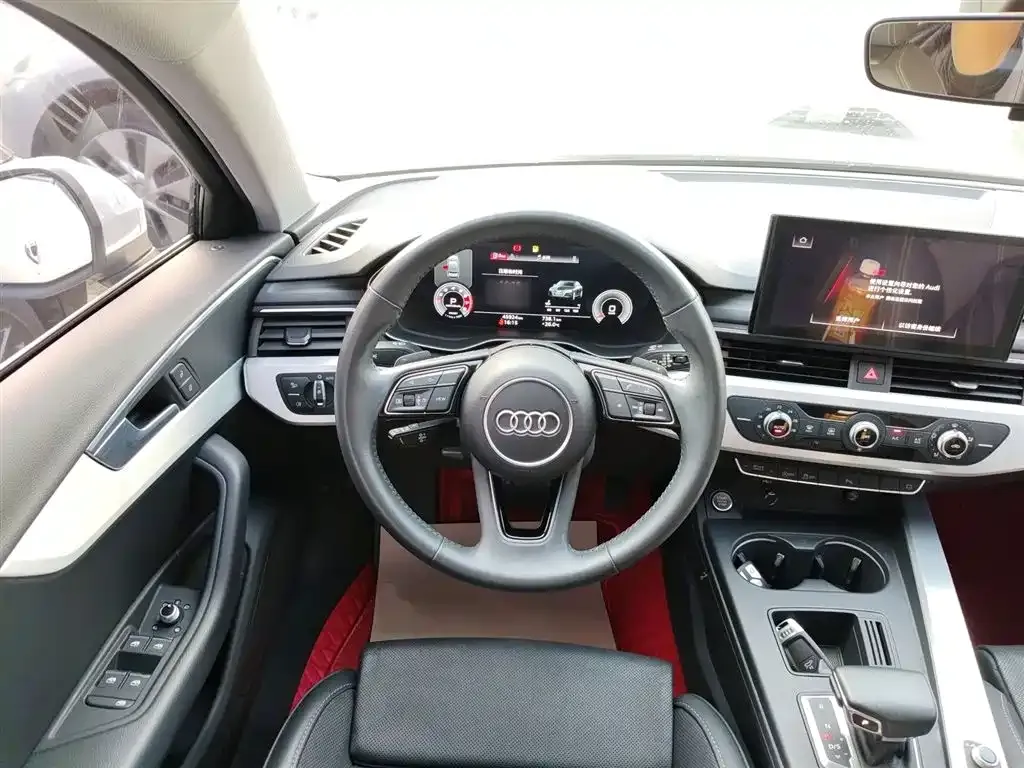 Audi A4L 2021 из CN, фото 10