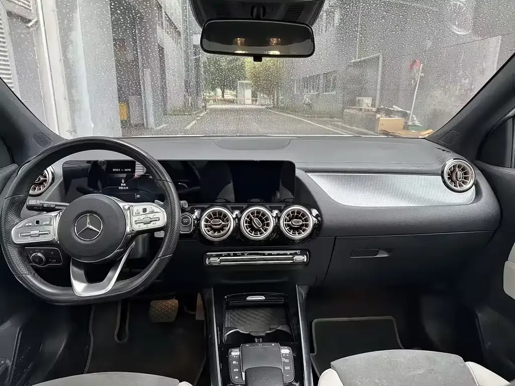 Mercedes-Benz EQA 2022 из CN, фото 3