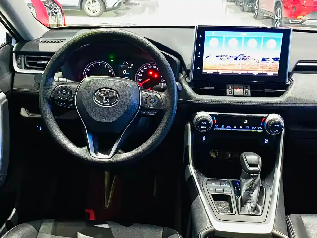 Toyota Wildlander — фото 9