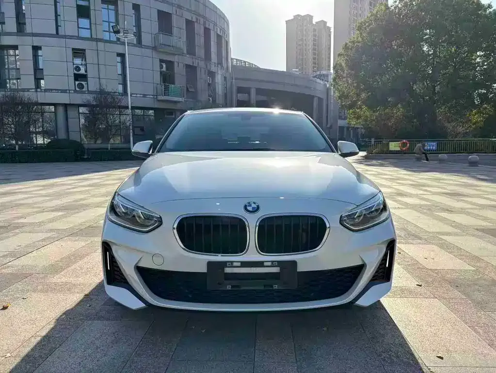 BMW 1 Series 2022 из CN, фото 3