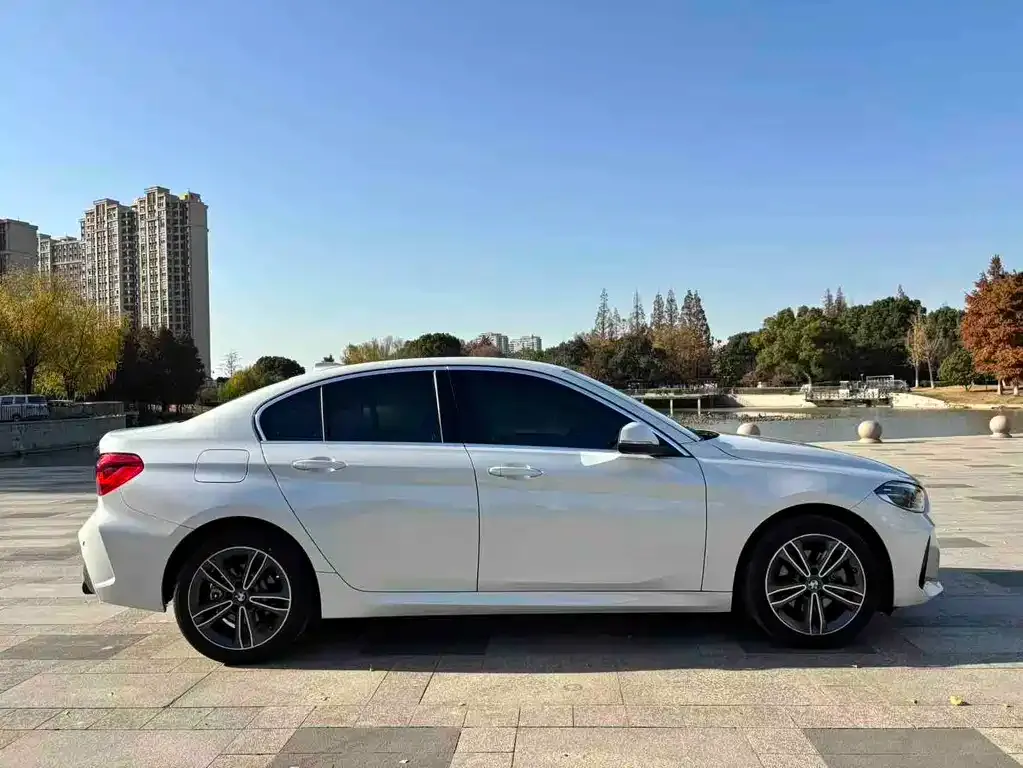 BMW 1 Series 2022 из CN, фото 6