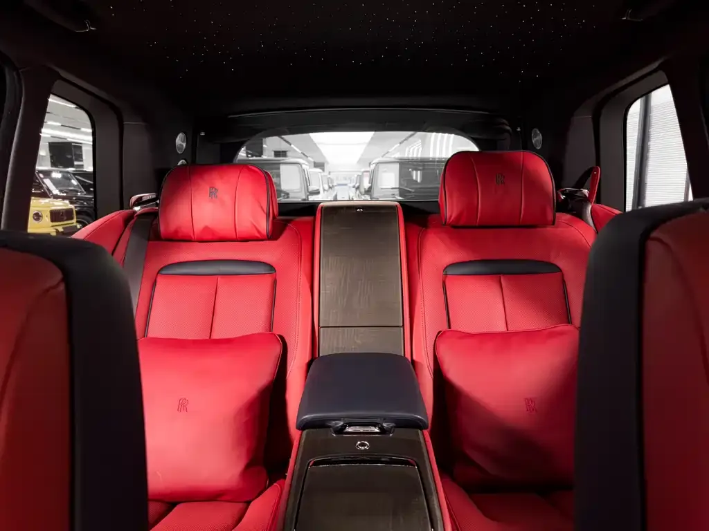 Rolls-Royce Cullinan 2023 из CN, фото 4