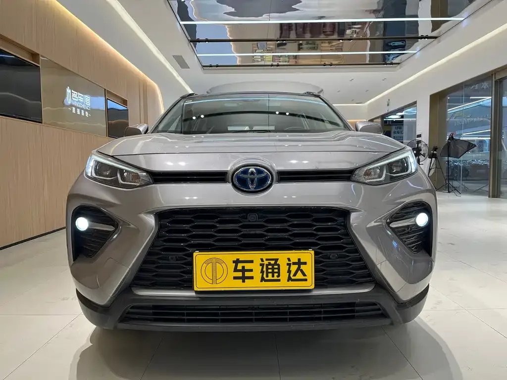 Toyota Wildlander — фото 1
