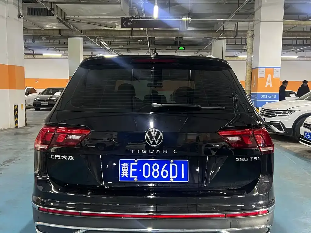 Volkswagen Tiguan L — фото 3