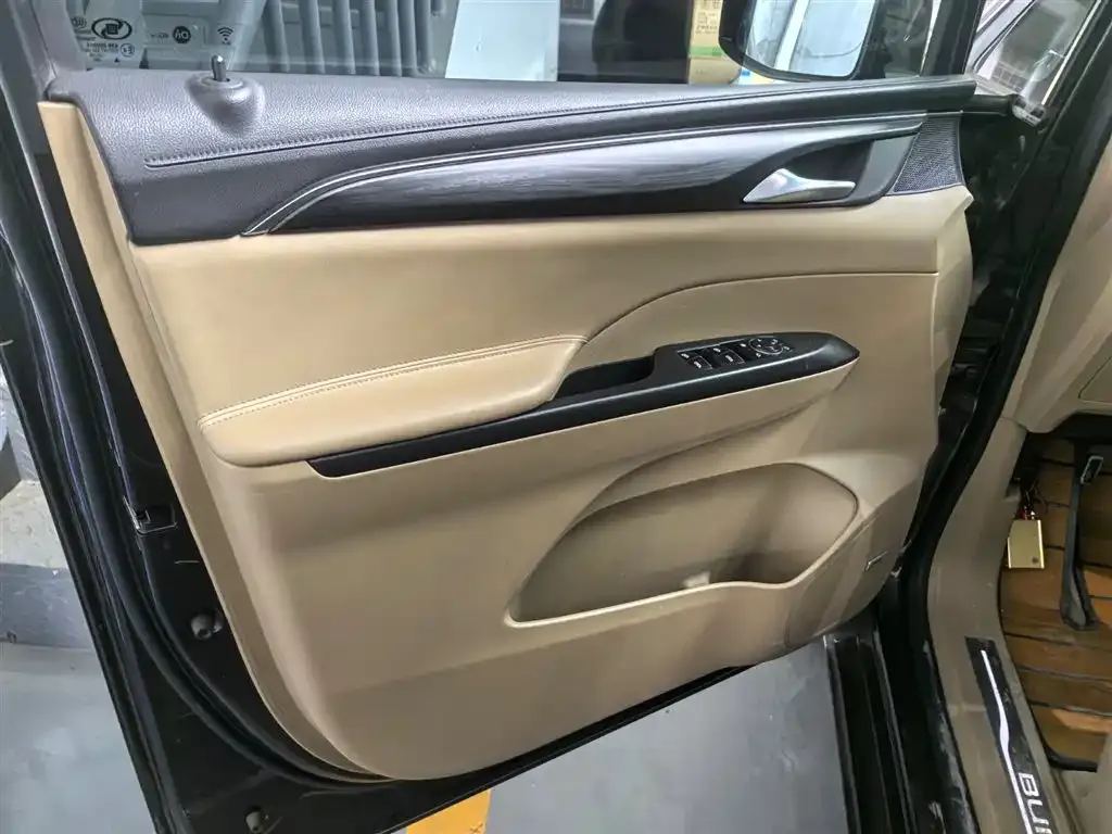 Buick GL8 2021 из CN, фото 7