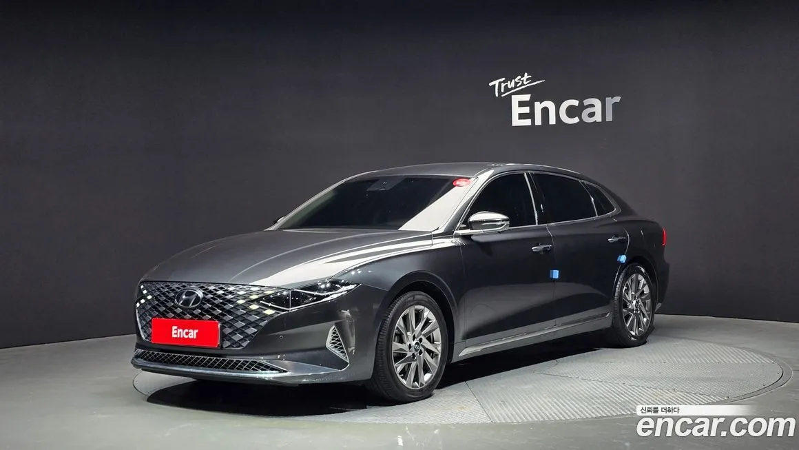 Hyundai Grandeur — фото 1