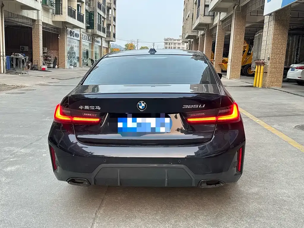 BMW 3 Series 2023 из CN, фото 8