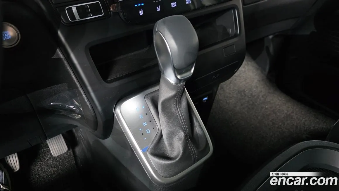 Hyundai Staria — фото 2