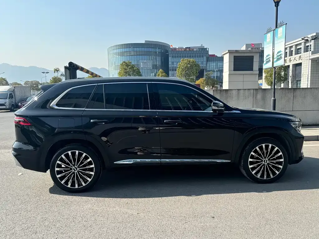 Geely Xingyue L — фото 4