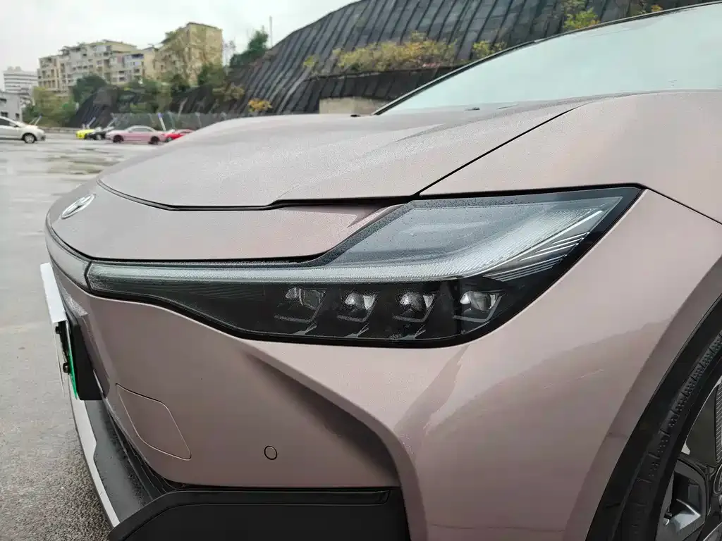 Toyota bZ3 2023 из CN, фото 6