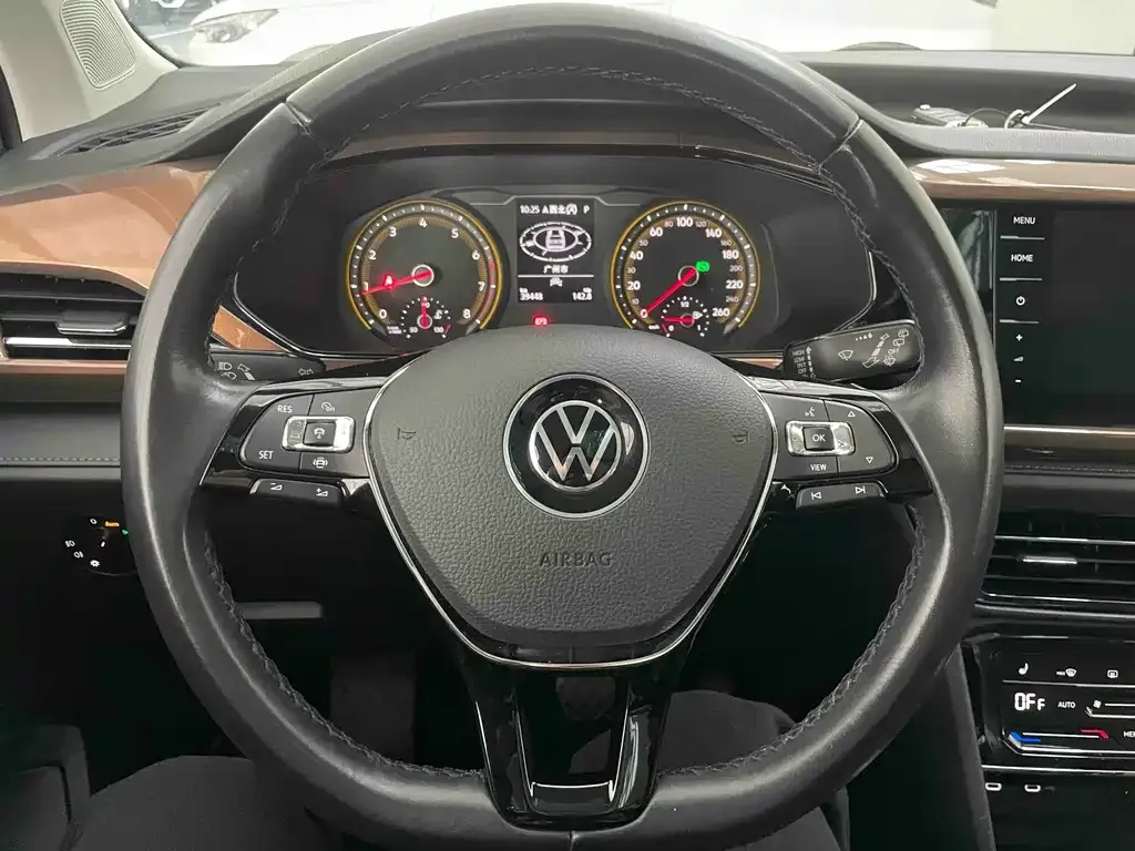 Volkswagen Tharu — фото 8